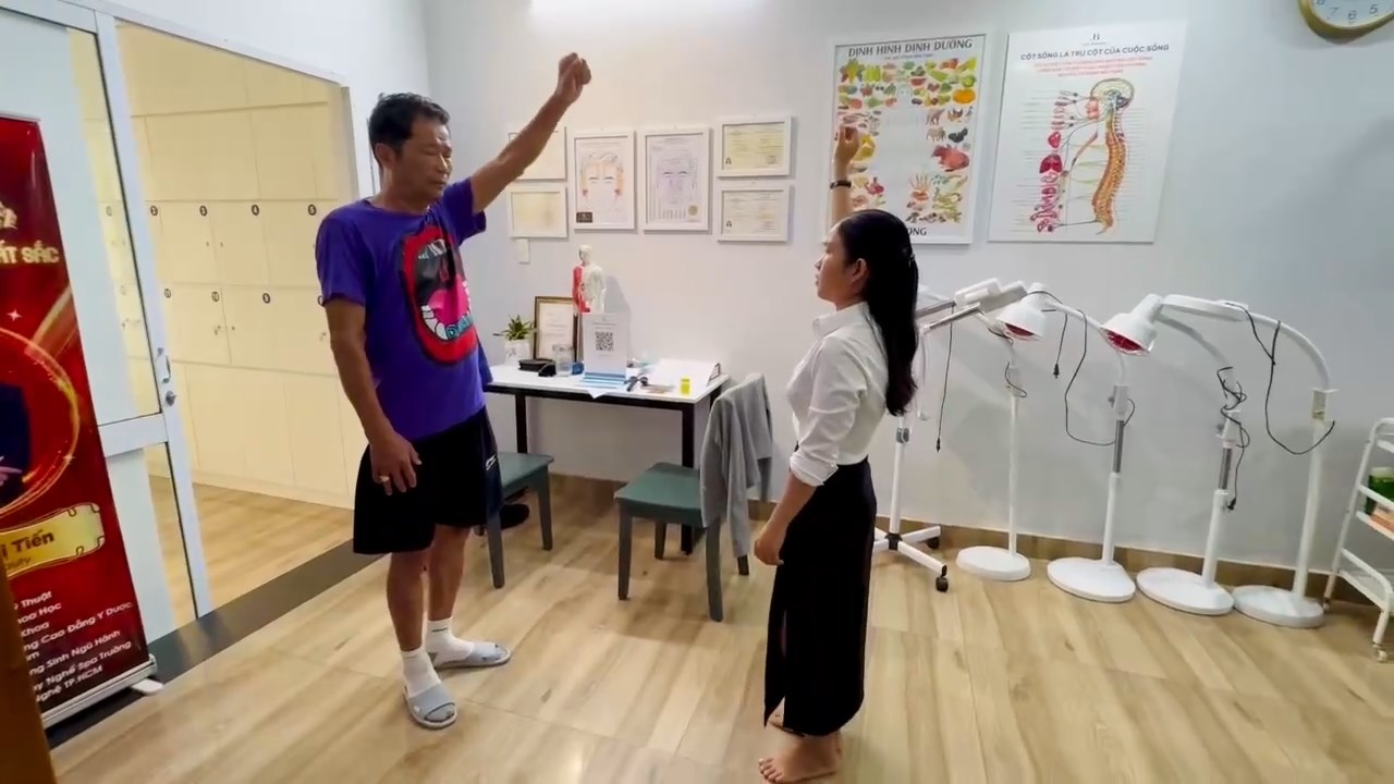 chữa đau tay bằng phương pháp spa dưỡng sinh trị liệu